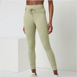 Brand new Vuori Leggings! Never worn, only washed.